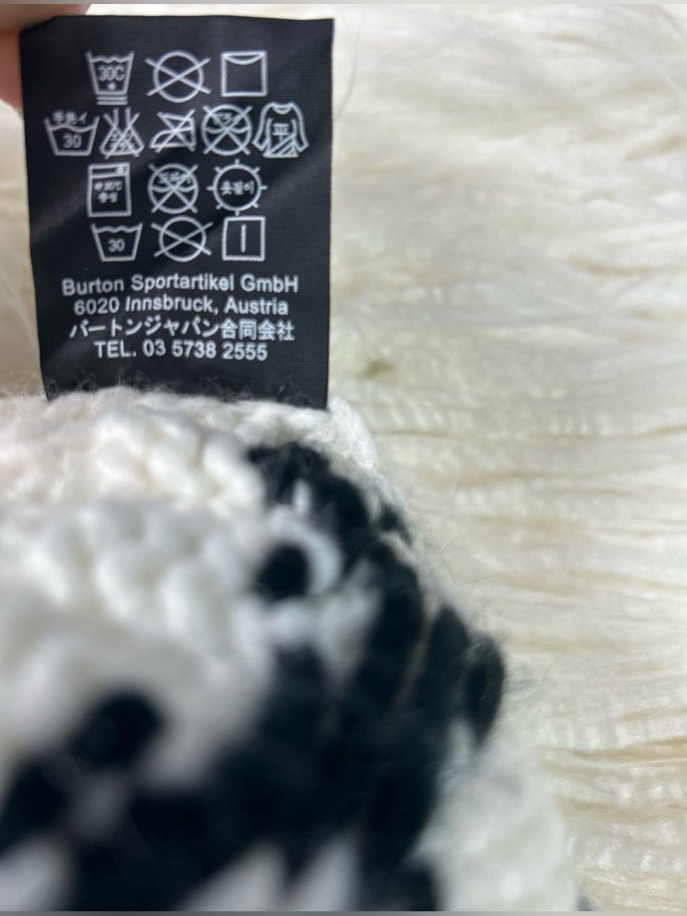 L.A.M.B. x Burton Collab Beanie🩵🤍🖤 - Picture 5 of 8
